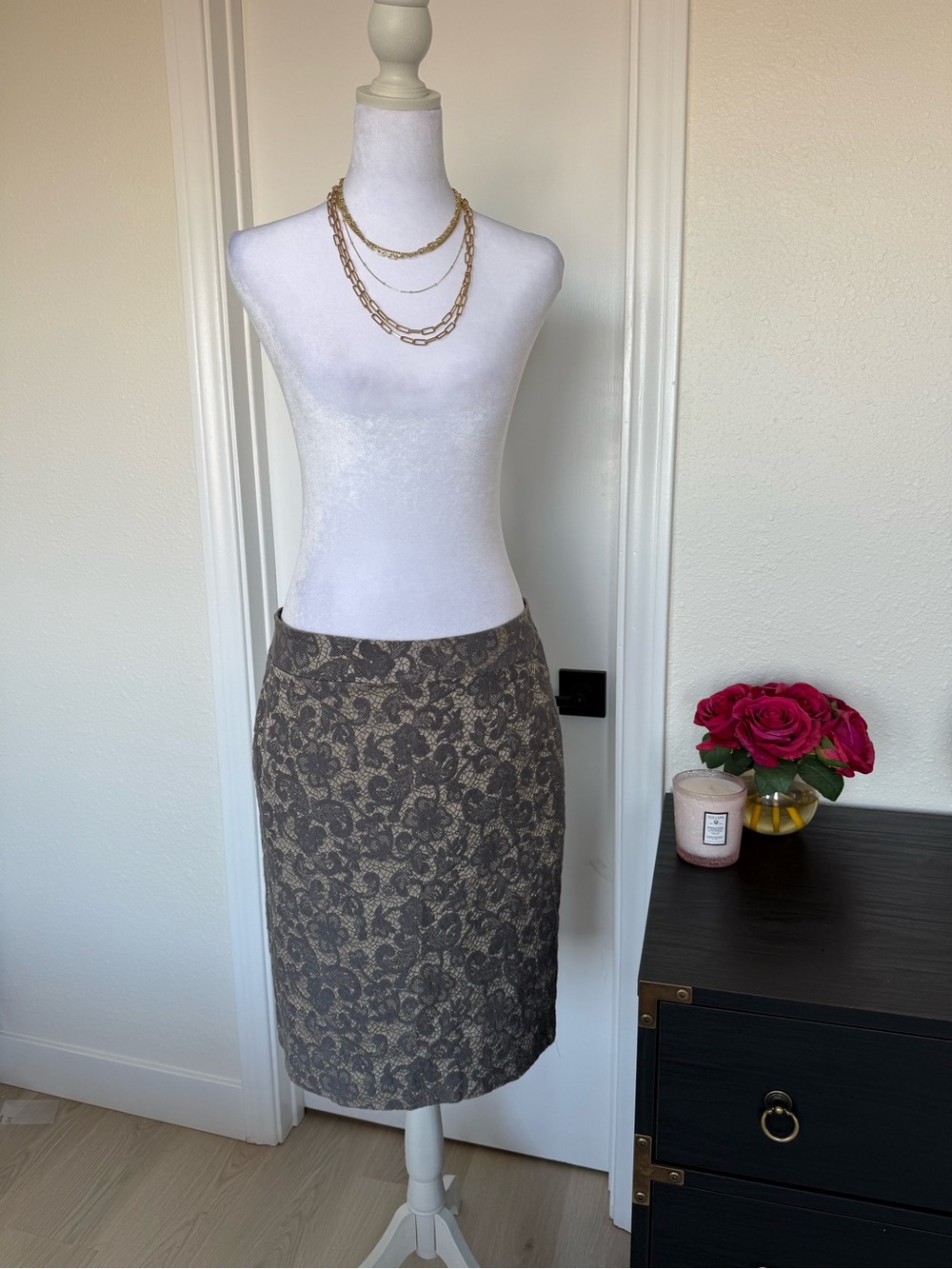 Banana Republic Floral Lace Pencil Skirt - Gold and Gray